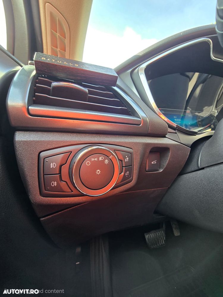Ford Mondeo 2.0 TDCI PowerShift Titanium - 31