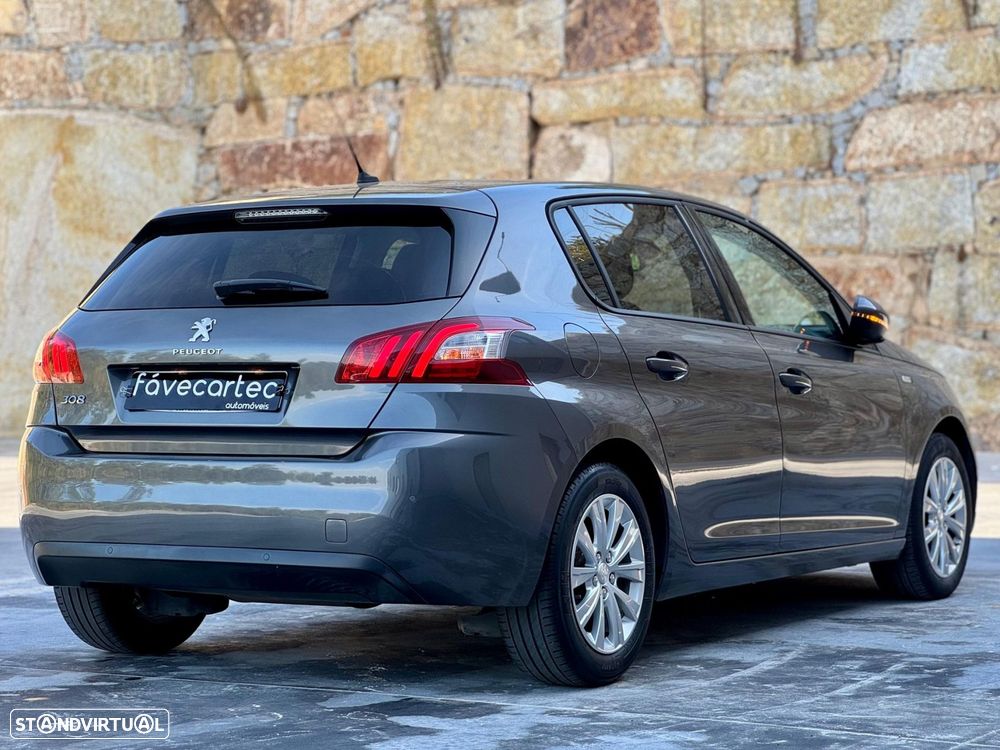Peugeot 308 1.2 PureTech Style - 20