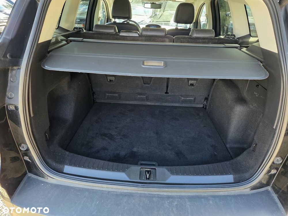 Ford Kuga 2.0 TDCi FWD Titanium - 36