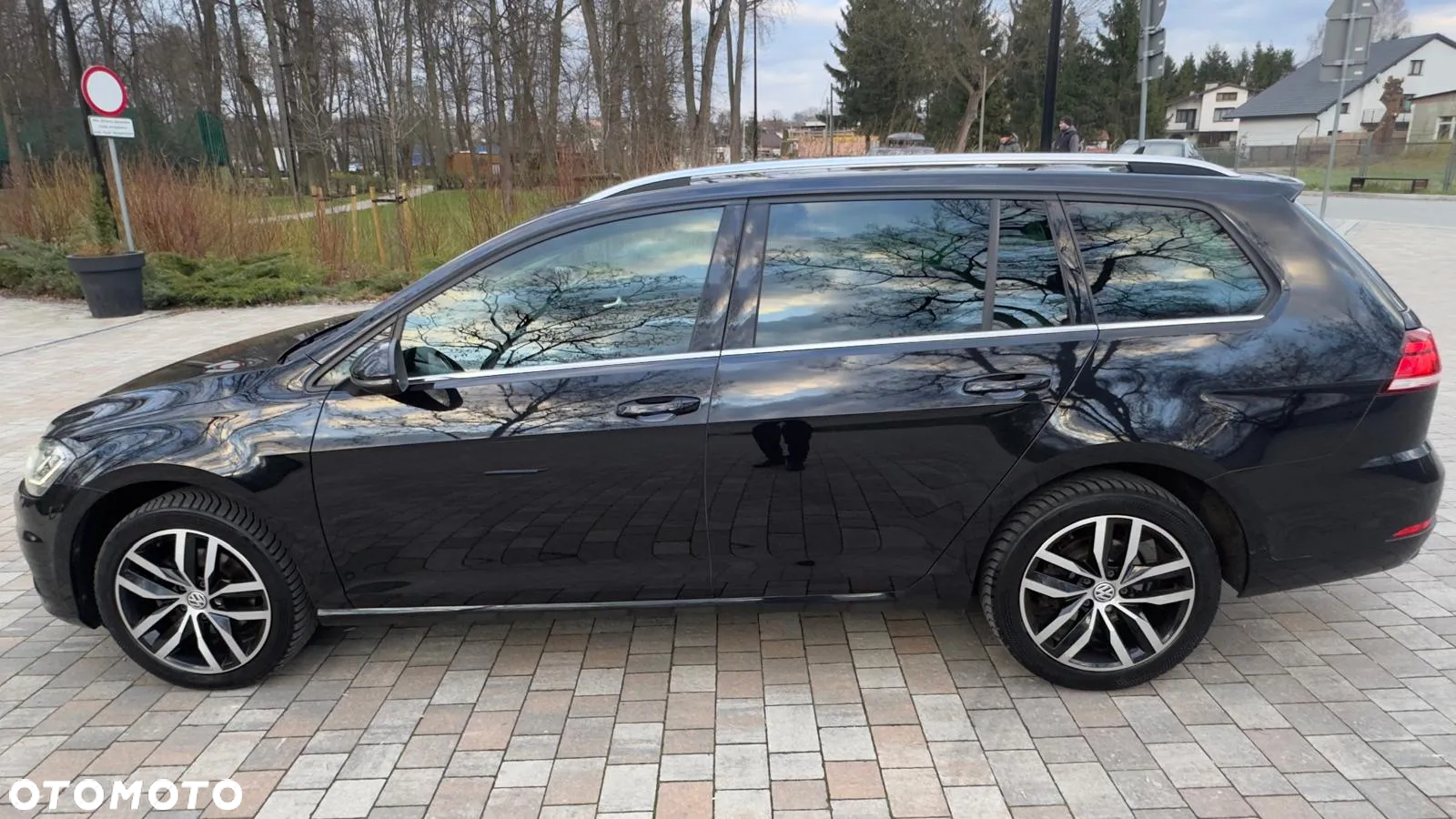 Volkswagen Golf 2.0 TDI 4Motion DSG Highline - 4
