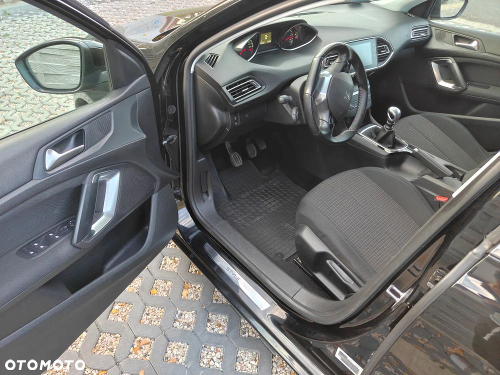 Peugeot 308 - 12