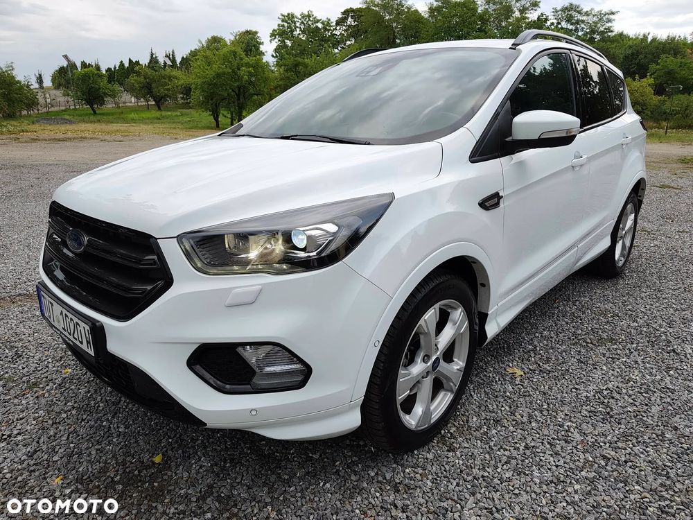 Ford Kuga 1.5 EcoBoost 2x4 ST-Line - 11