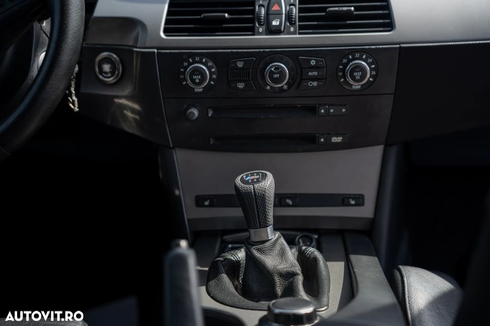 BMW Seria 5 523i - 11