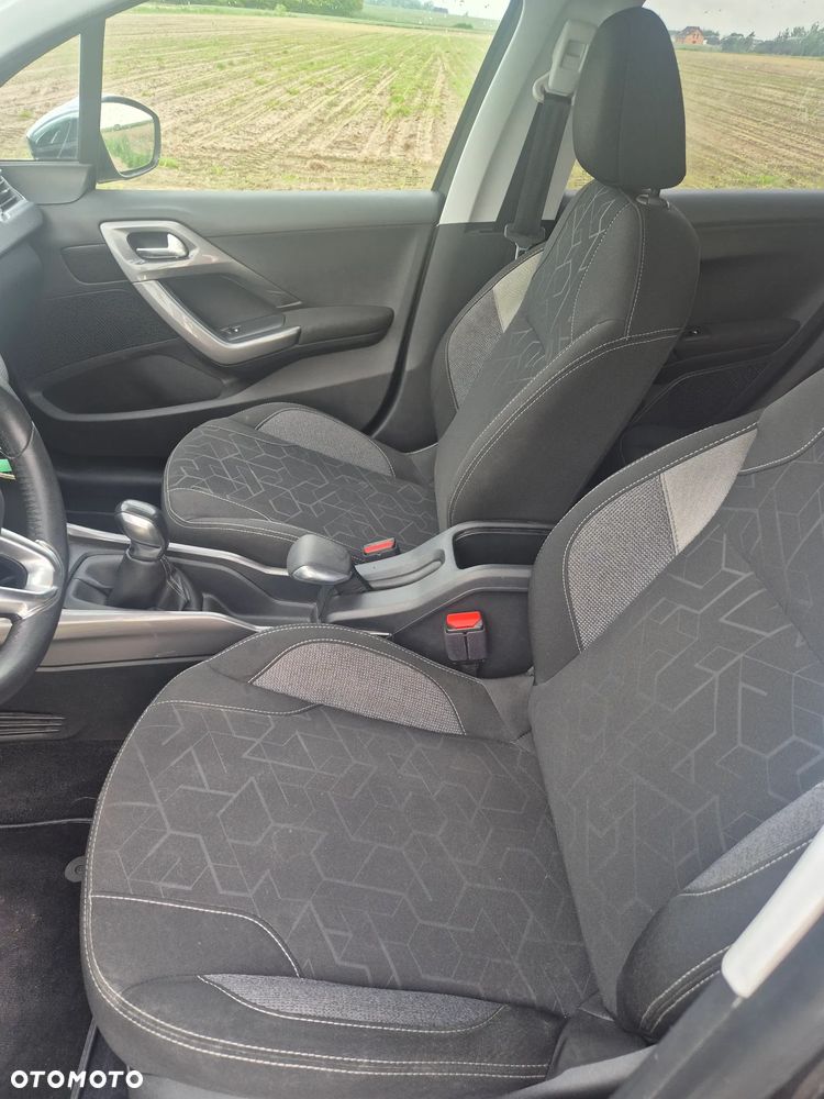 Peugeot 2008 1.2 Pure Tech Style - 9