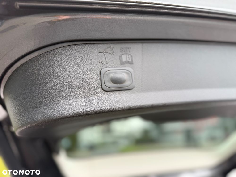 Ford Kuga 2.0 TDCi 4x4 Titanium - 10