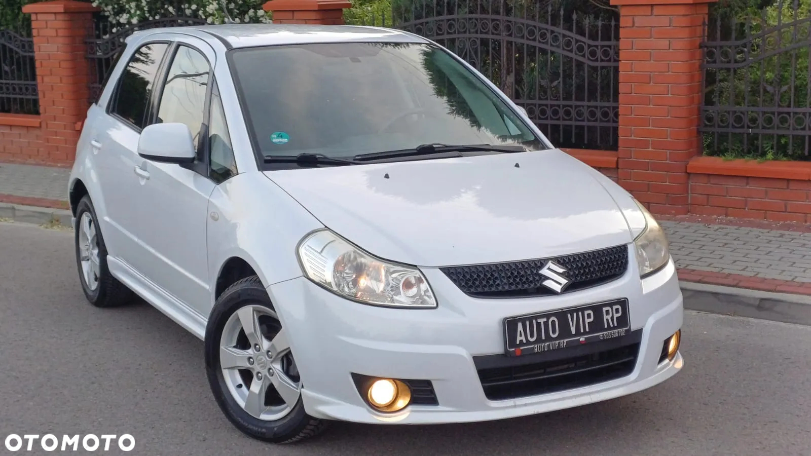 Suzuki SX4 1.6 Comfort Plus - 8