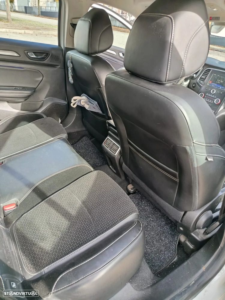 Renault Mégane Sport Tourer - 8