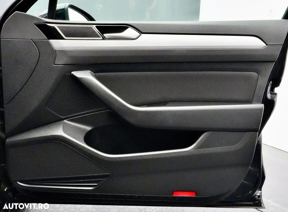 Volkswagen Passat 2.0 TDI DSG Comfortline - 25