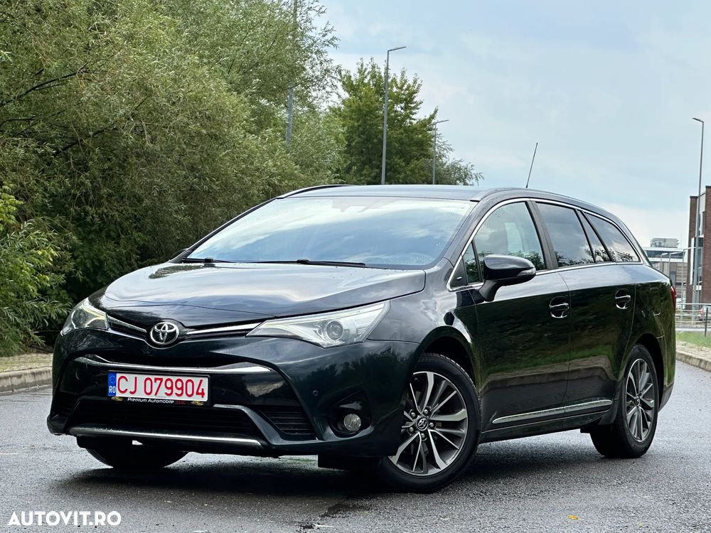 Toyota Avensis Touring Sports 1.6 D-4D Executive - 16