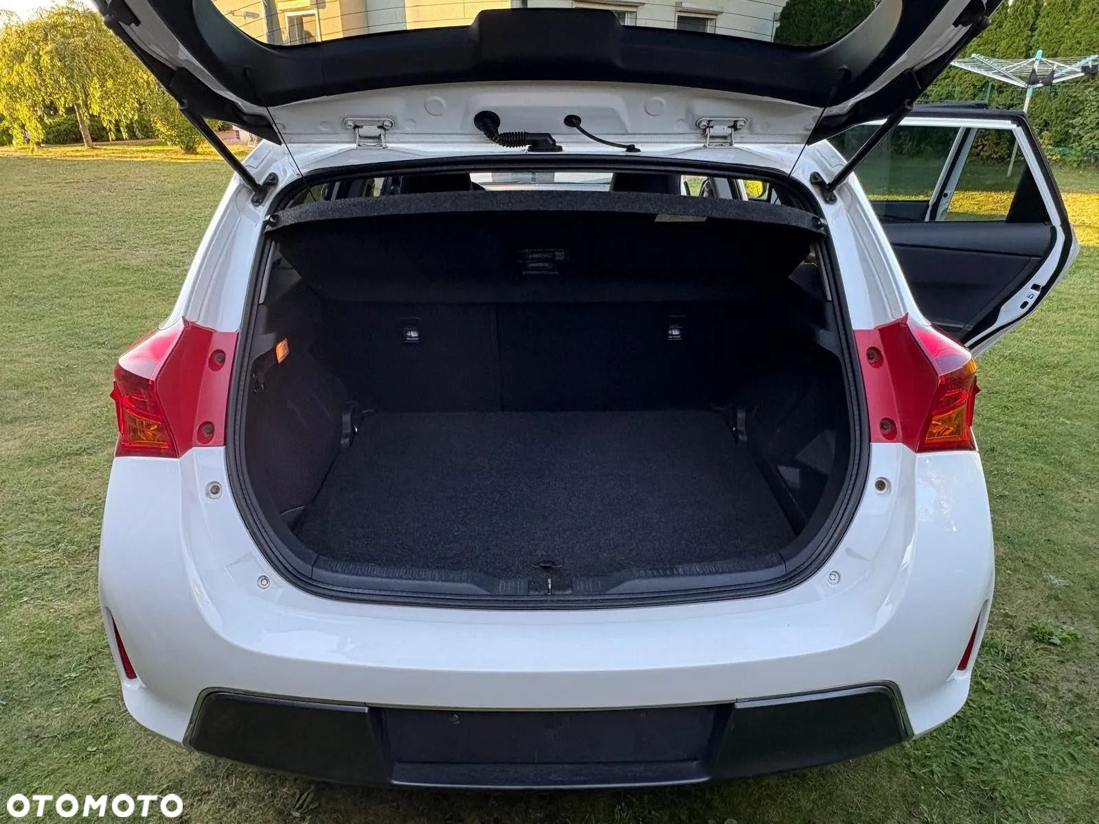 Toyota Auris 1.8 HSD Luna - 4