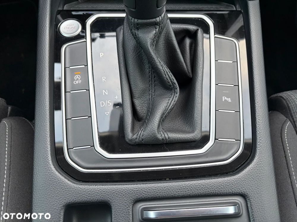 Volkswagen Passat Variant 2.0 TDI EVO Business DSG - 19
