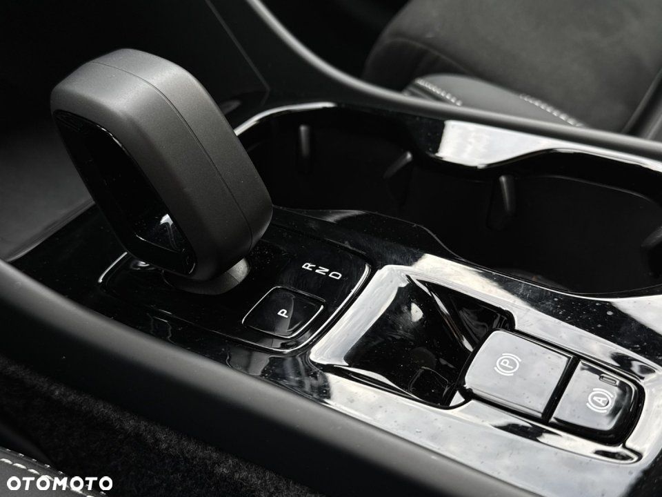 Volvo XC 40 - 22