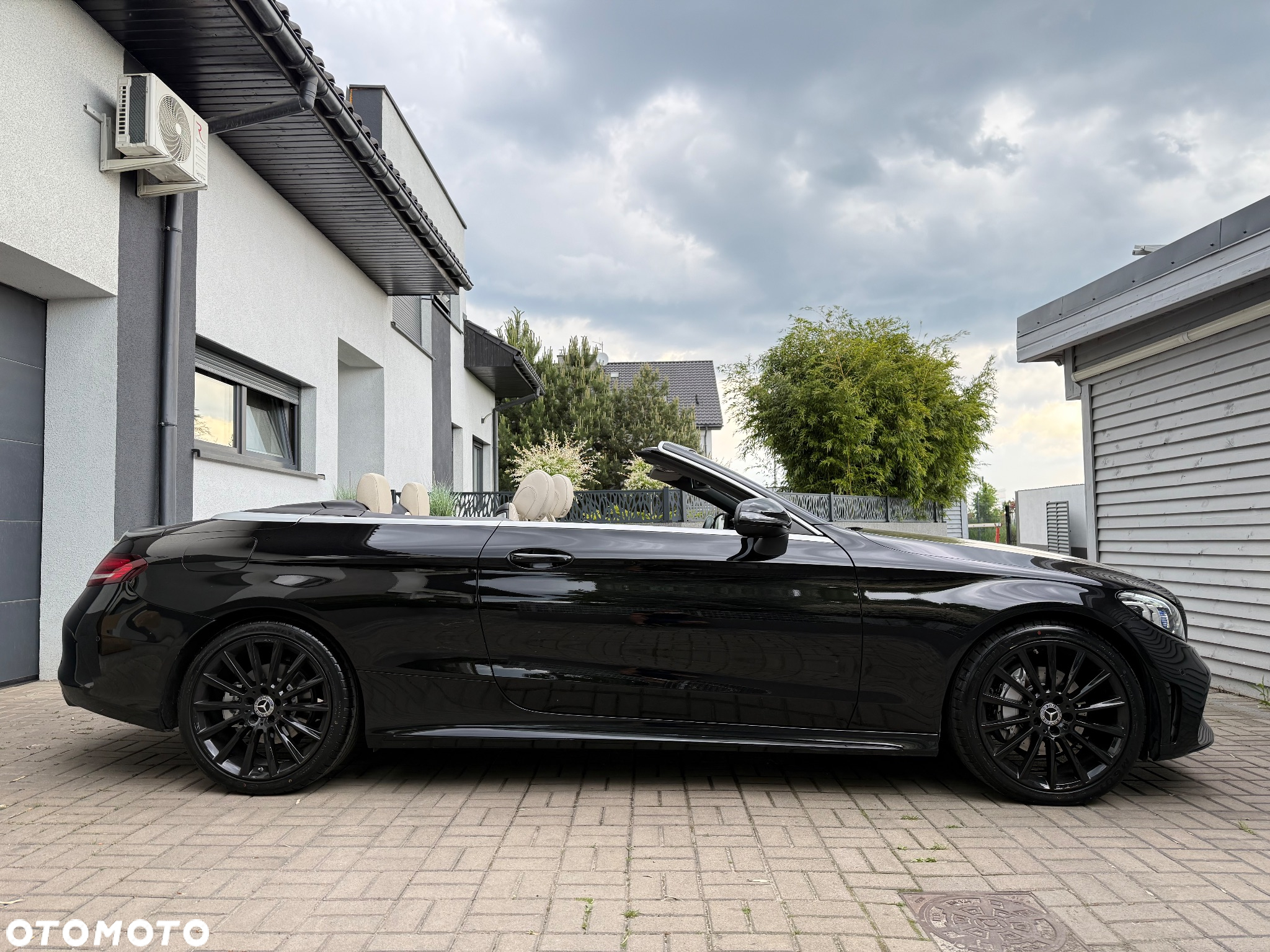 Mercedes-Benz Klasa C 220 d Cabrio 9G-TRONIC AMG Line Plus - 3