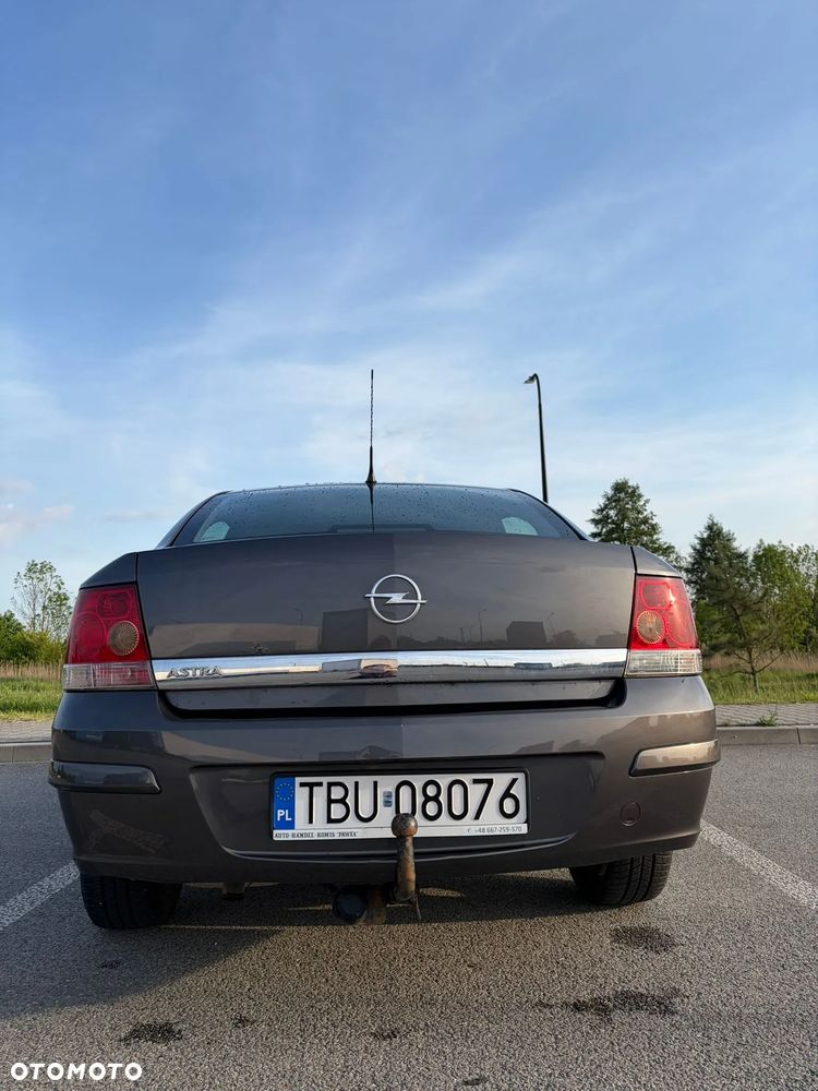 Opel Astra 1.6 Enjoy - 10