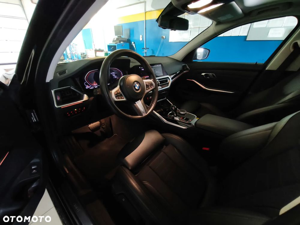 BMW Seria 3 - 22