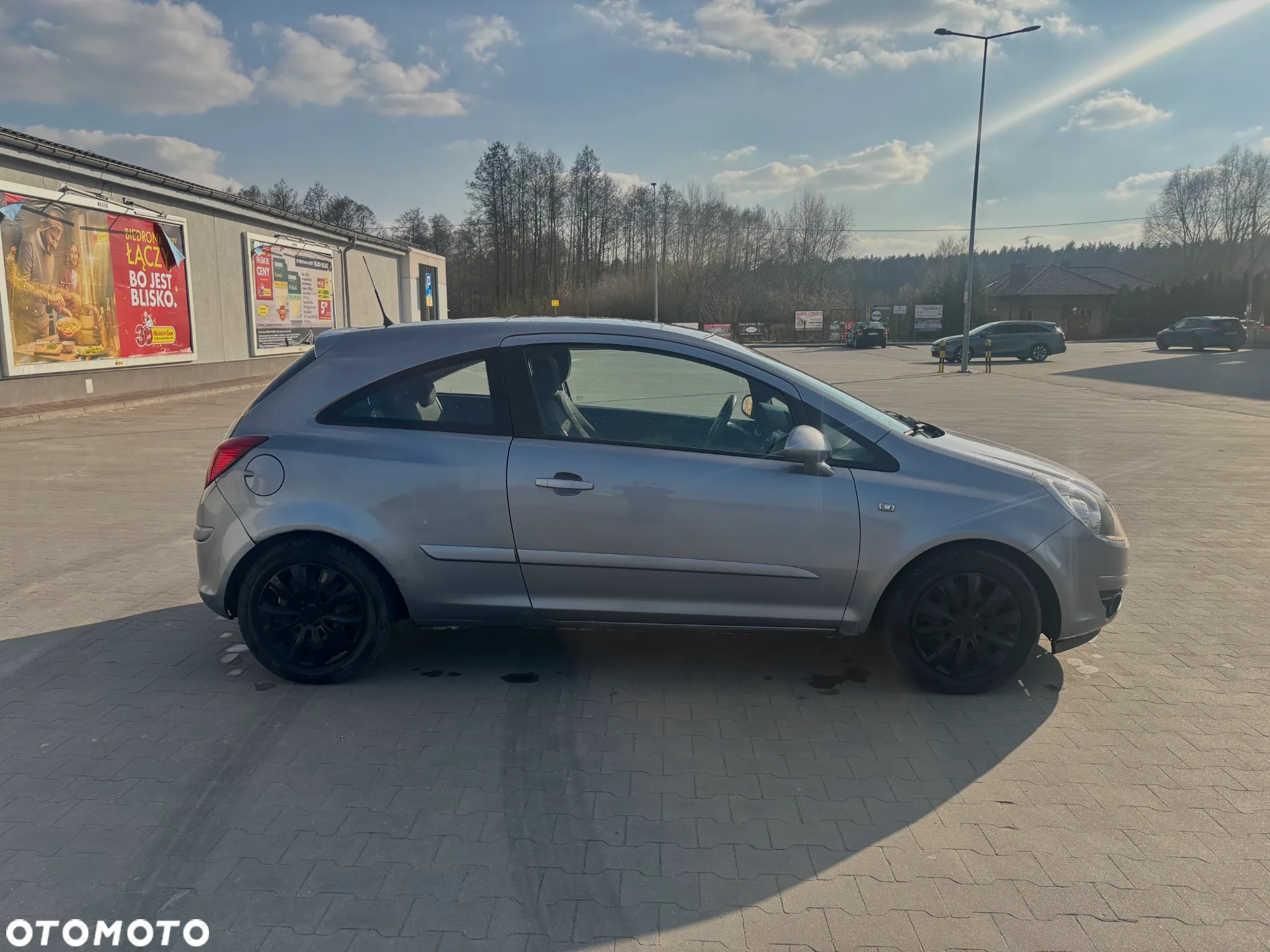 Opel Corsa 1.4 16V Enjoy - 4