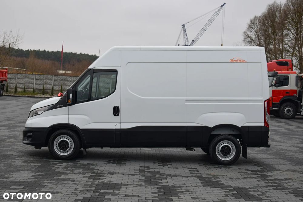 Iveco DAILY 35S12 / 2.3 - 120 KM / DOSTAWCZE / BLASZAK / KLIMA / TEMPOMAT / KLIMA / TRYB CITY / SERWISOWANY / SPROWADZONY Z NIEMIEC - 8
