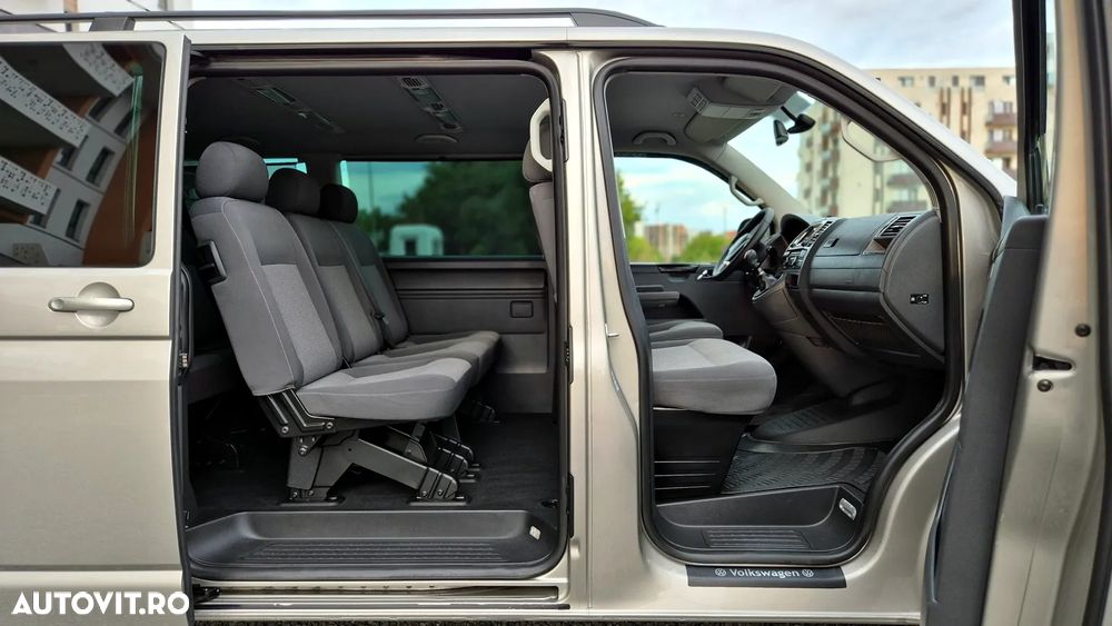 Volkswagen Caravelle - 6