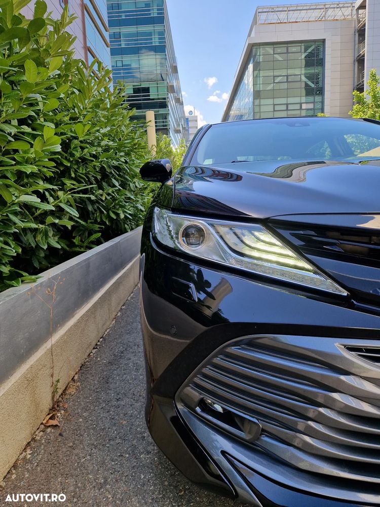 Toyota Camry 2.5 Exclusive - 8