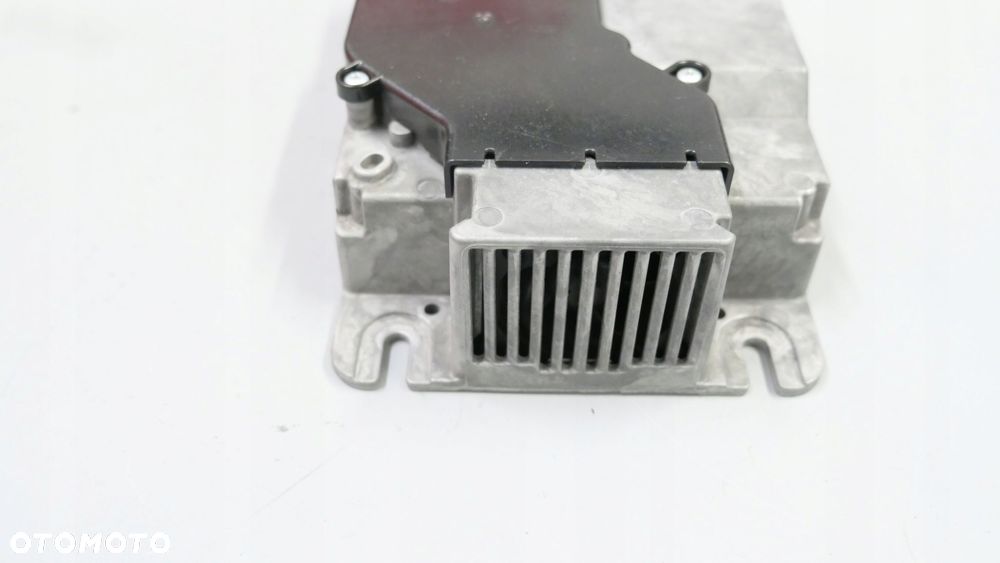 bmw g20 g30 wzmacniacz audio mid dab harman 5a2d564 - 6