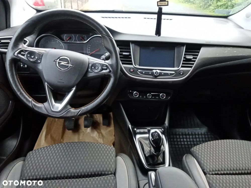 Opel Crossland X - 17
