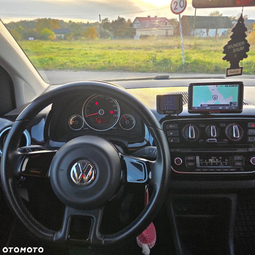 Volkswagen up! - 12