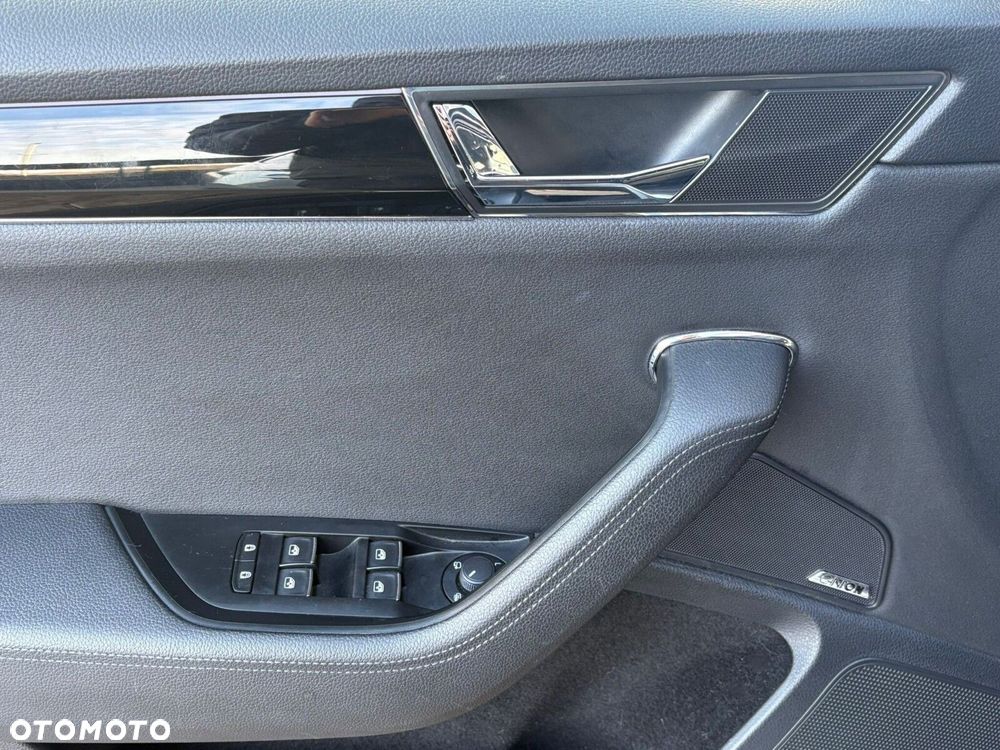 Skoda Superb 2.0 TSI L&K DSG - 11