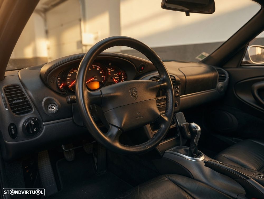 Porsche 911 (996) Carrera Coupé - 7