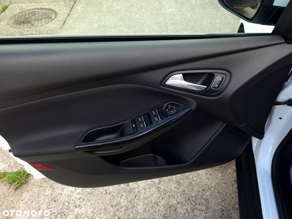 Ford Focus 2.0 TDCi Titanium ASS - 15