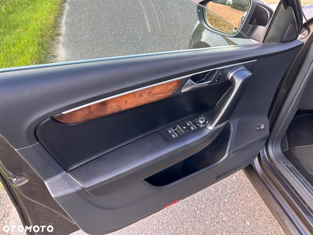 Volkswagen Passat 2.0 TDI DPF DSG Comfortline - 17