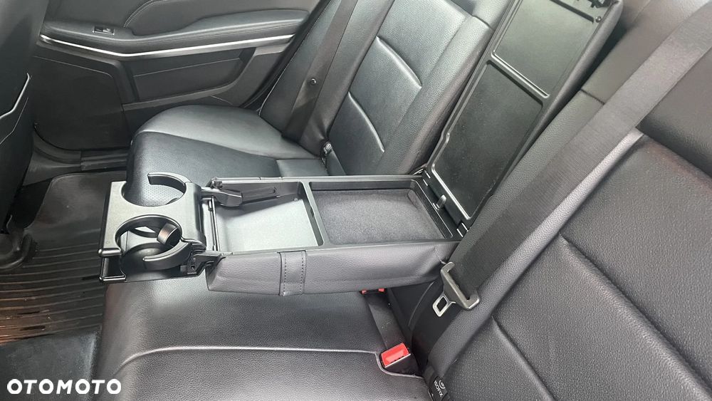 Mercedes-Benz Klasa E 200 BlueTEC 7G-TRONIC Avantgarde - 32