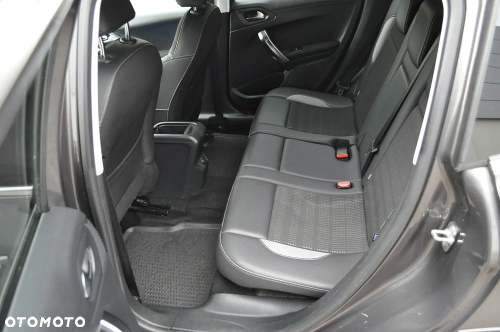 Peugeot 2008 PureTech 82 Allure - 20