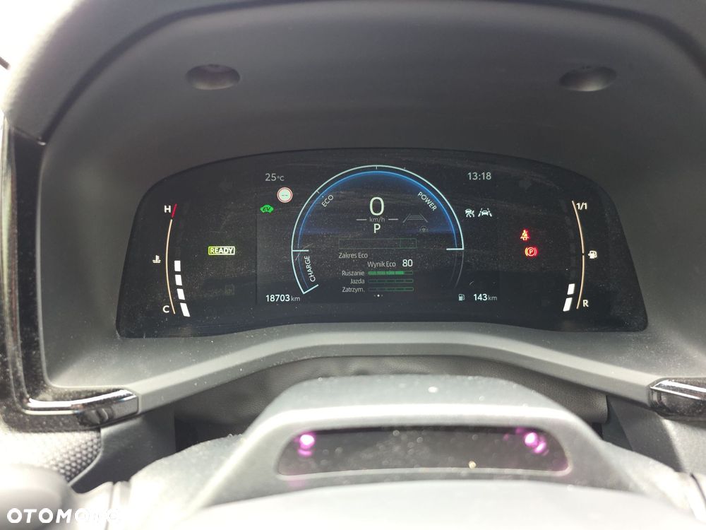 Toyota Camry - 17