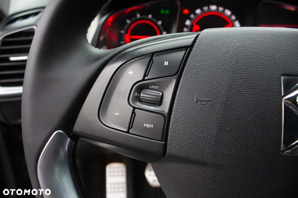 Citroën DS5 1.6 THP SportChic - 16