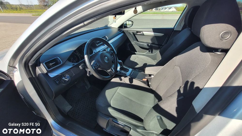 Volkswagen Passat 2.0 TDI DSG Highline - 11