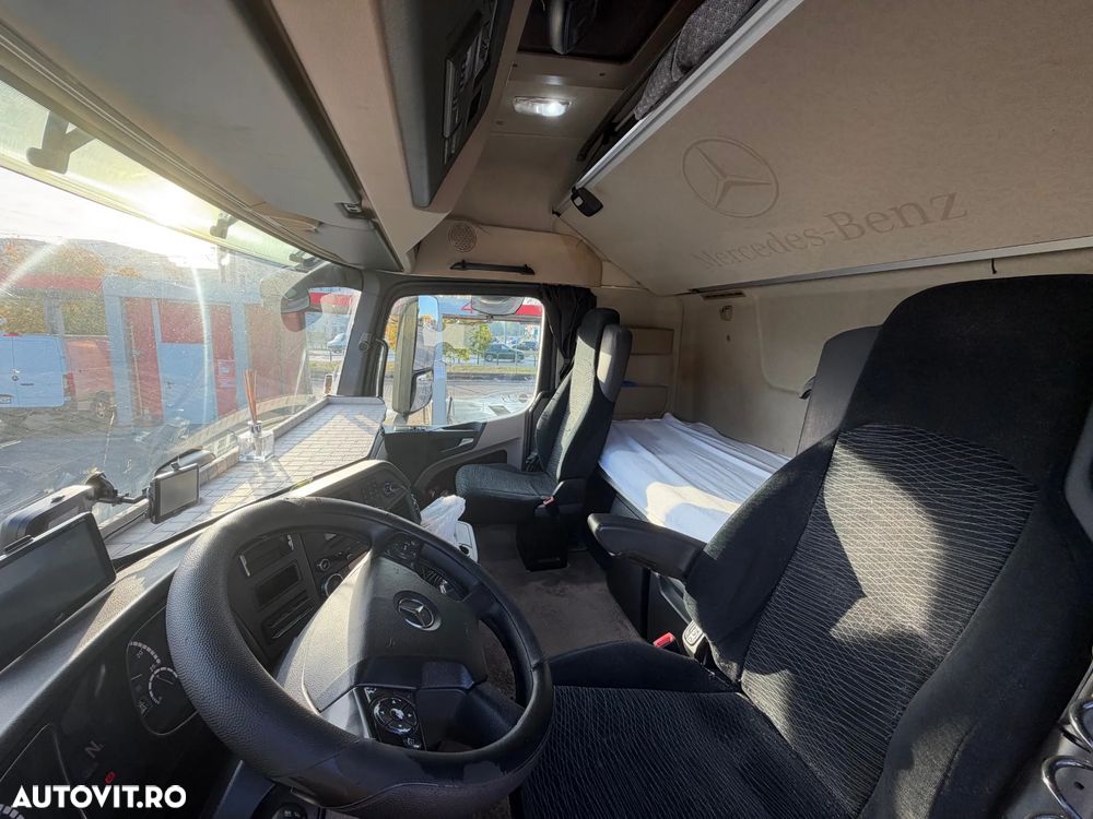 Mercedes-Benz actros - 7
