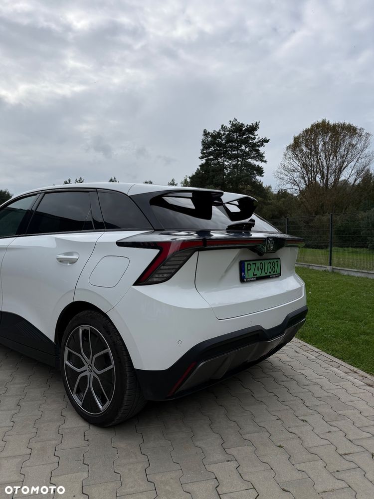 MG 4 Luxury 64 kWh - 7