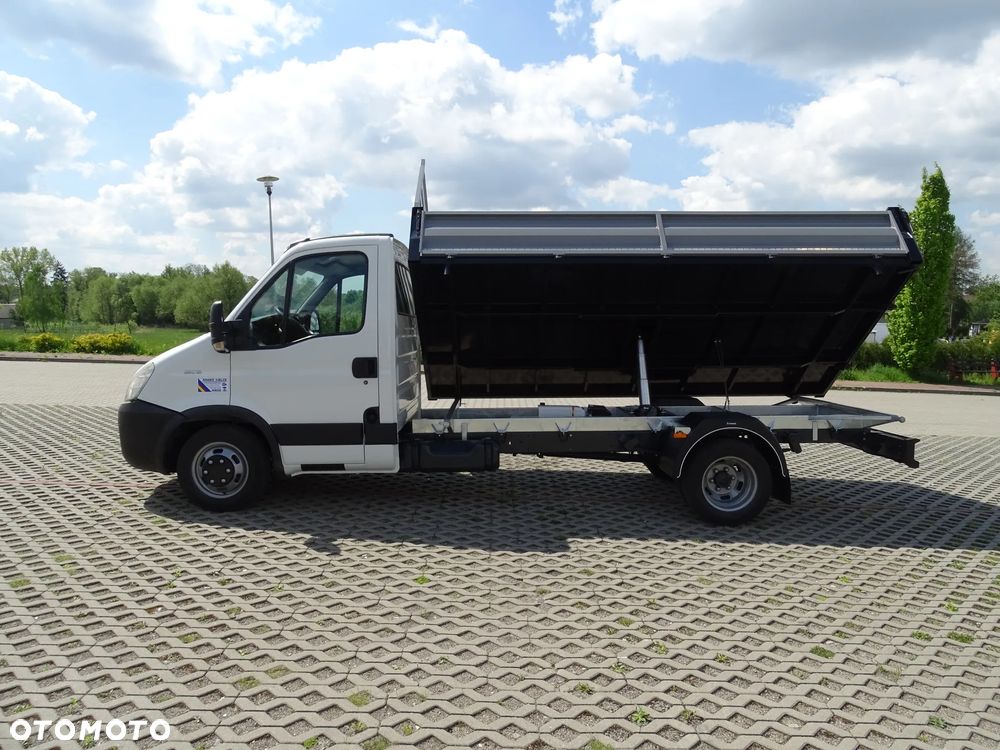 Iveco DAILY - 12