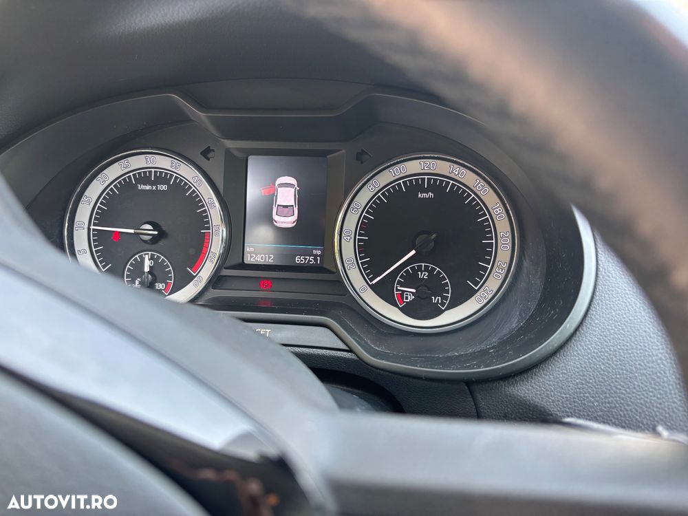 Skoda Octavia 2.0 TDI 4X4 STYLE - 10