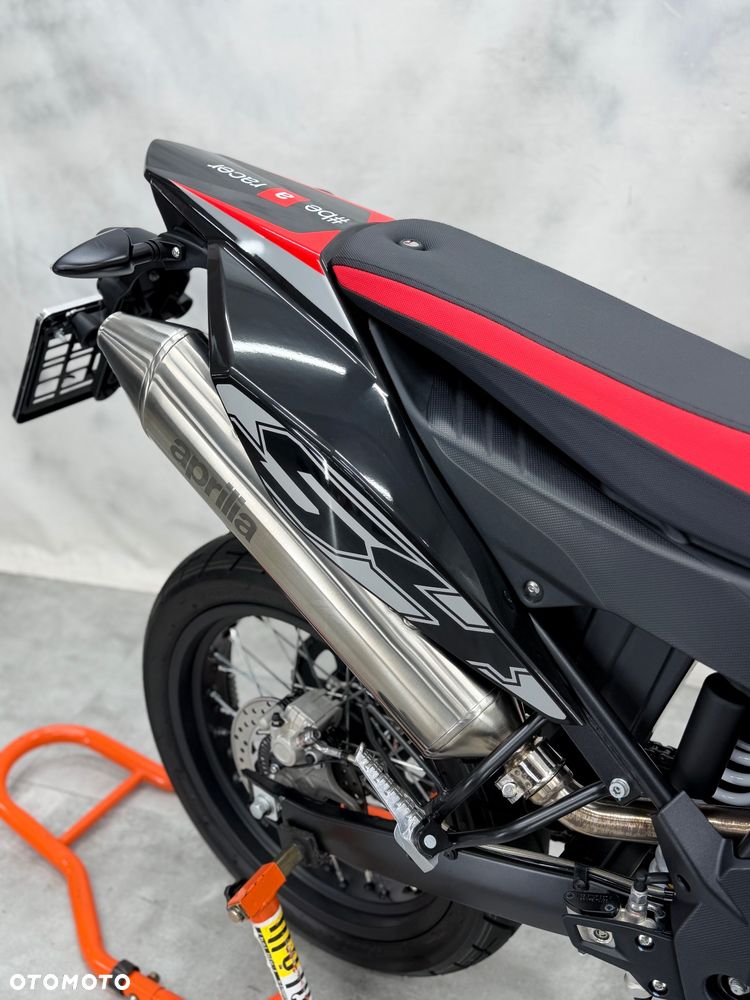 Aprilia SX - 17