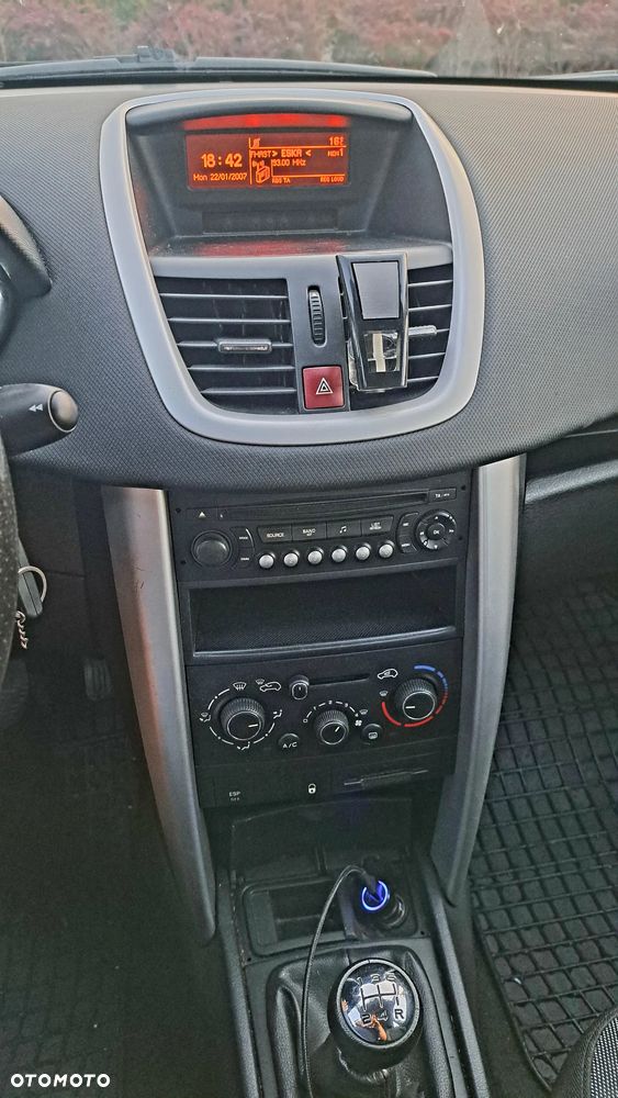 Peugeot 207 1.4 Trendy - 9