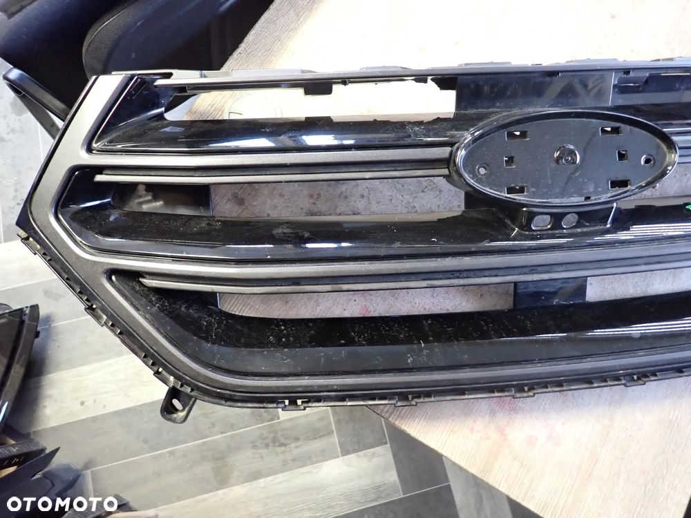 FORD EDGE II GRILL ATRAPA FT4B-8200-AKS FT4B-8200-BK5 FT4B-8200-CKS FT4B-8200-DK5 - 3