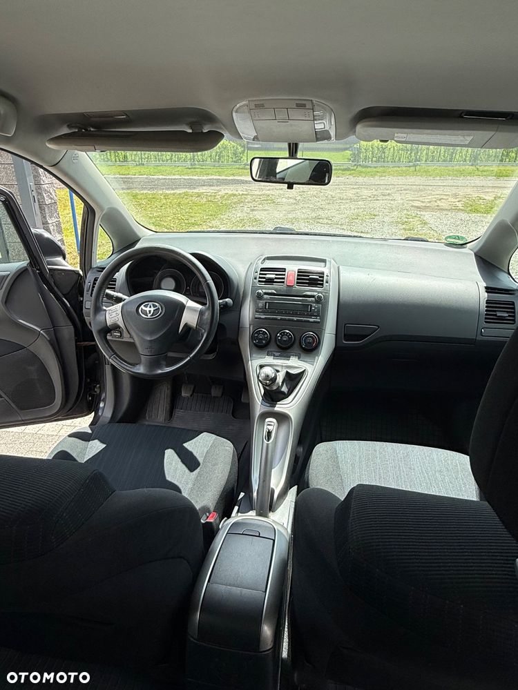 Toyota Auris - 15
