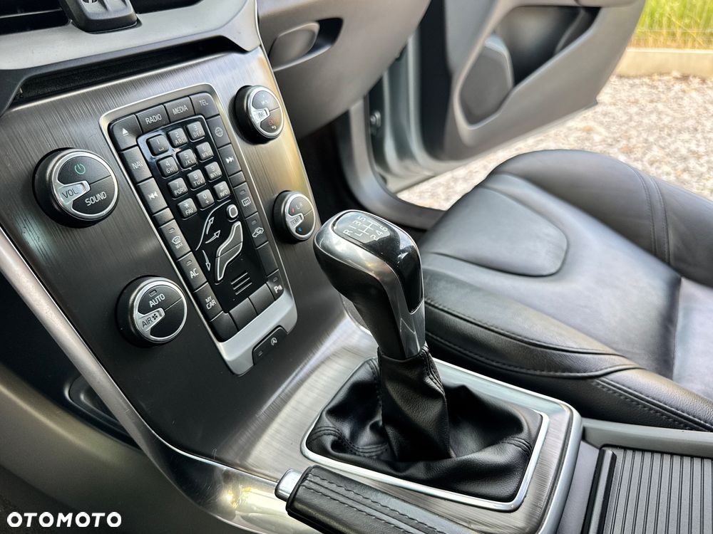 Volvo V40 D2 Momentum - 28