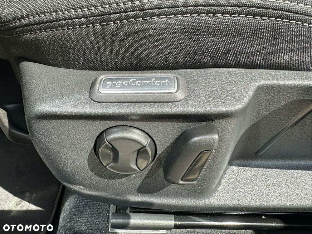 Volkswagen Passat Variant 2.0 TDI (BlueMotion Technology) Comfortline - 26
