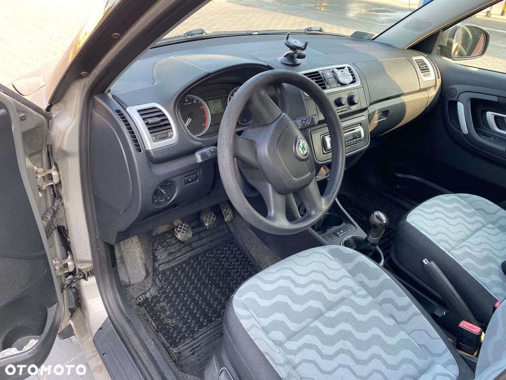 Skoda Fabia - 6