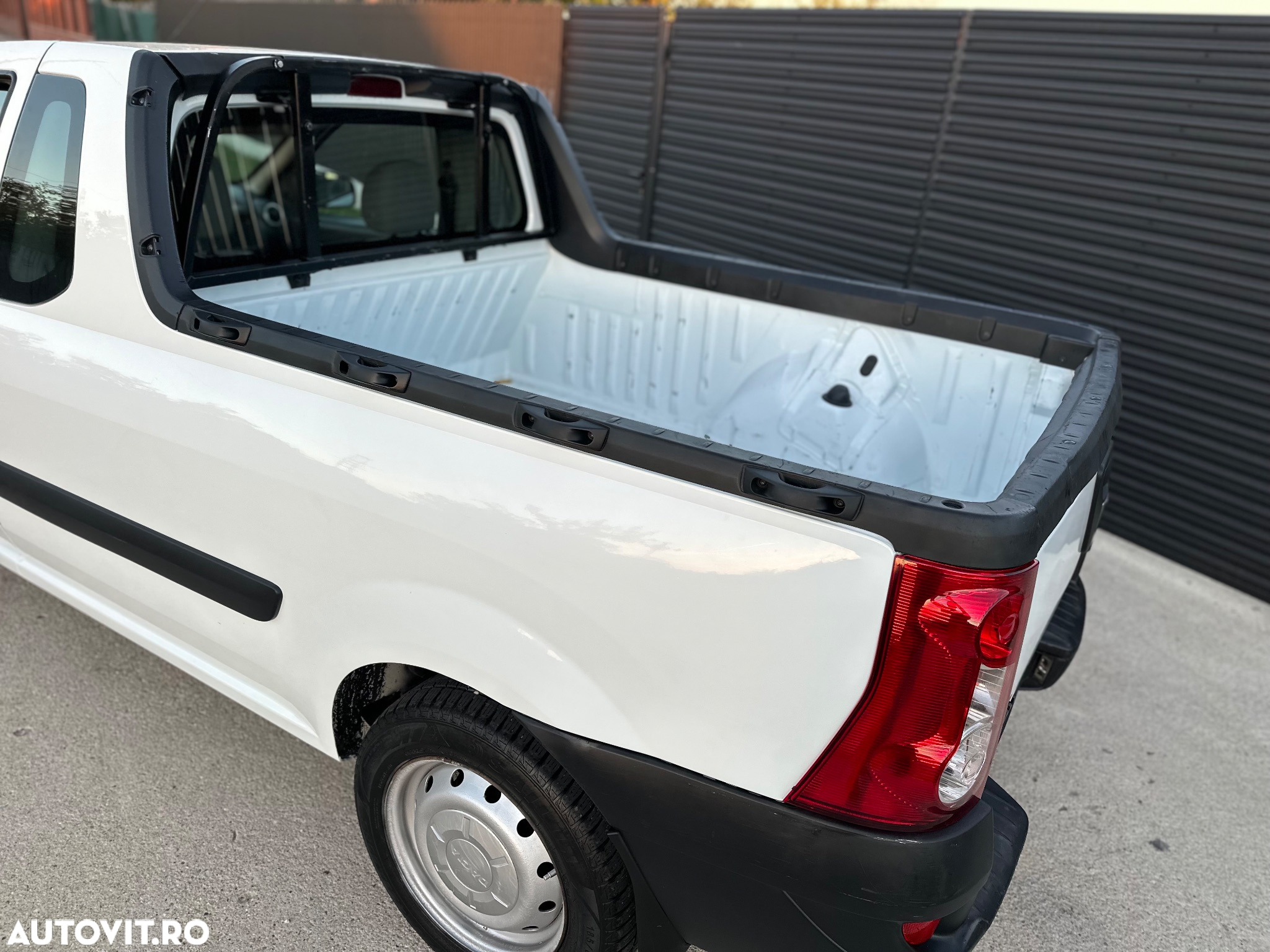 Dacia Pick Up - 24