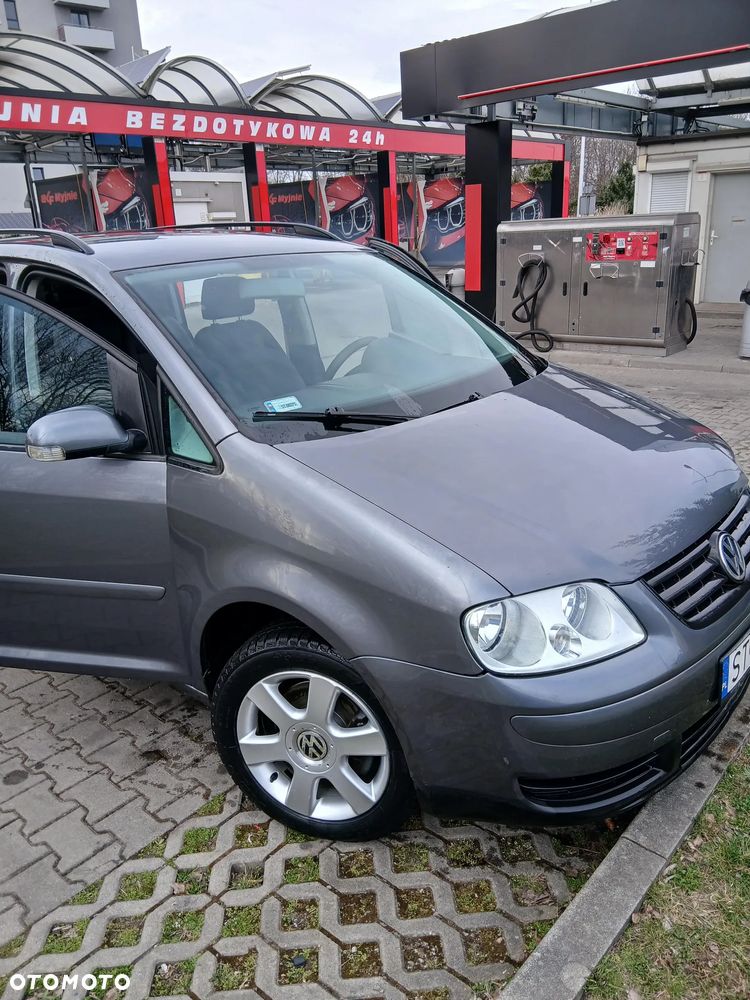 Volkswagen Touran 1.6 Conceptline - 22