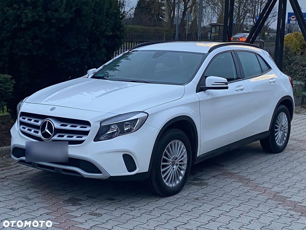 Mercedes-Benz GLA 200 d 7G-DCT - 1