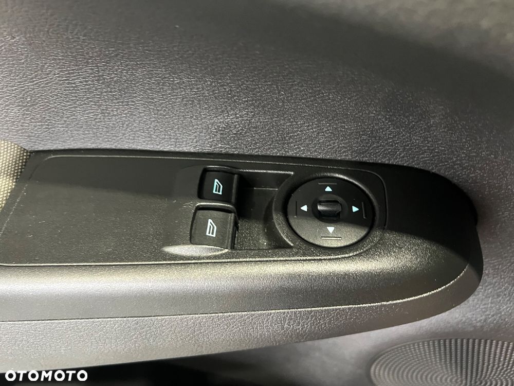 Ford Tourneo Courier 1.0 EcoBoost Sport - 33